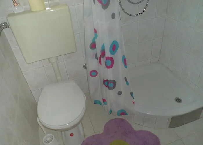 Nella شقة