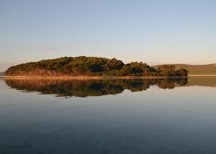 Nella Apartment Molat